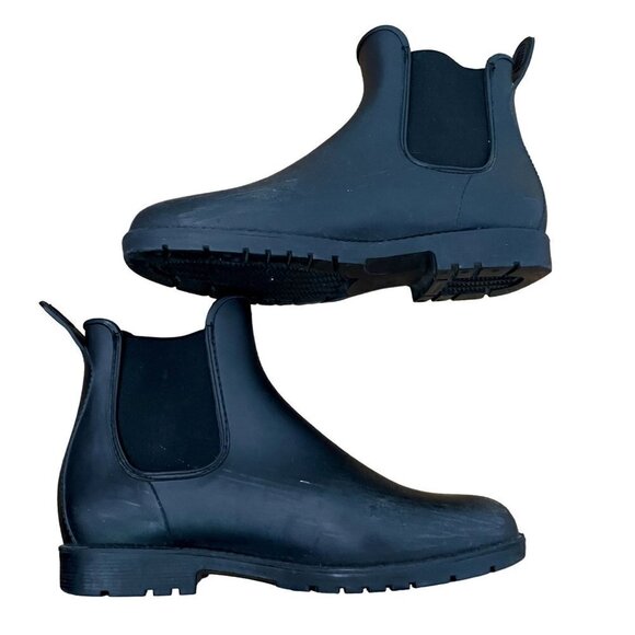 Shoes - Classic black rainboots waterproof comfortable shoes boots style fall autumn